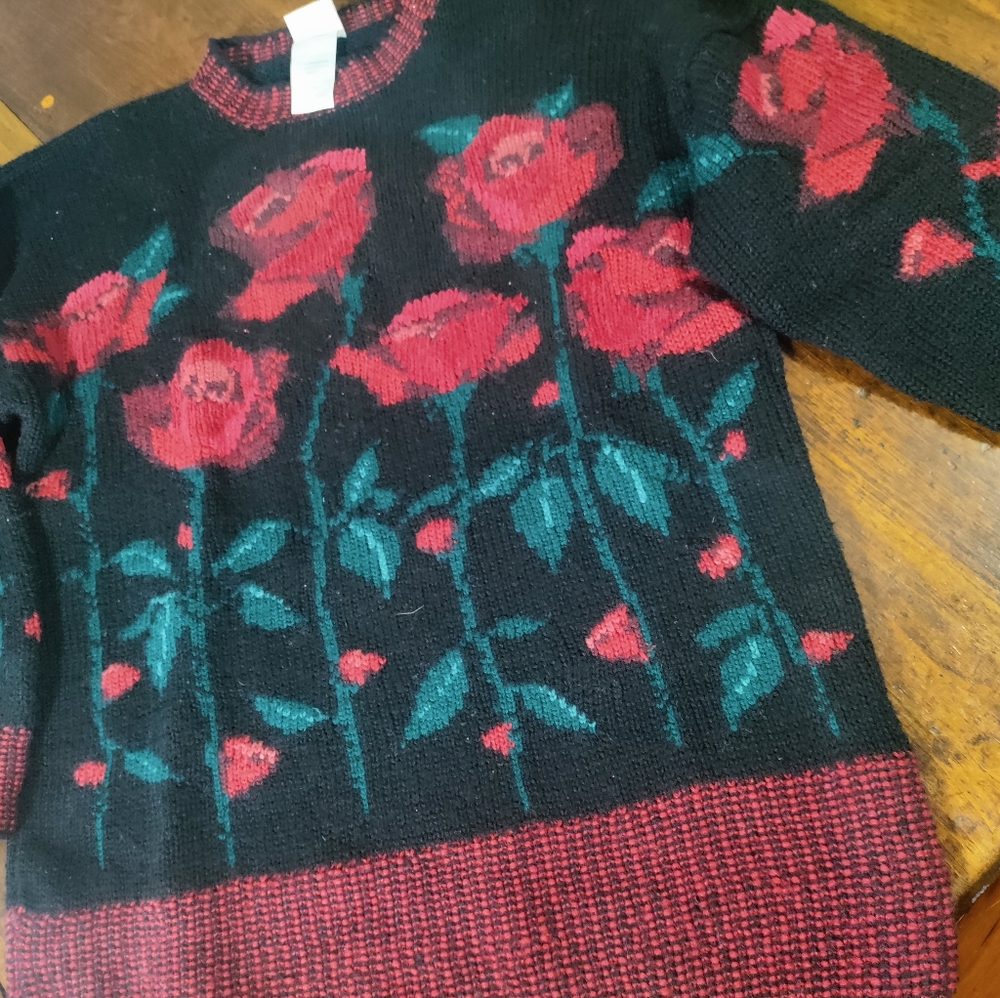Laura Ashley Vintage 90'sFloral Knit Sweater with Red Roses